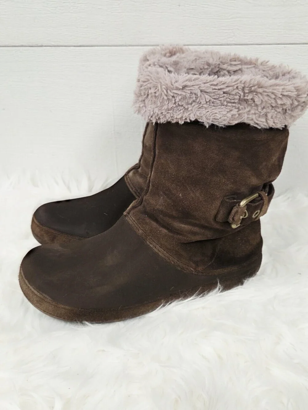 CROCS 9 Brown Faux Fur-Lined Mid-Calf Boots